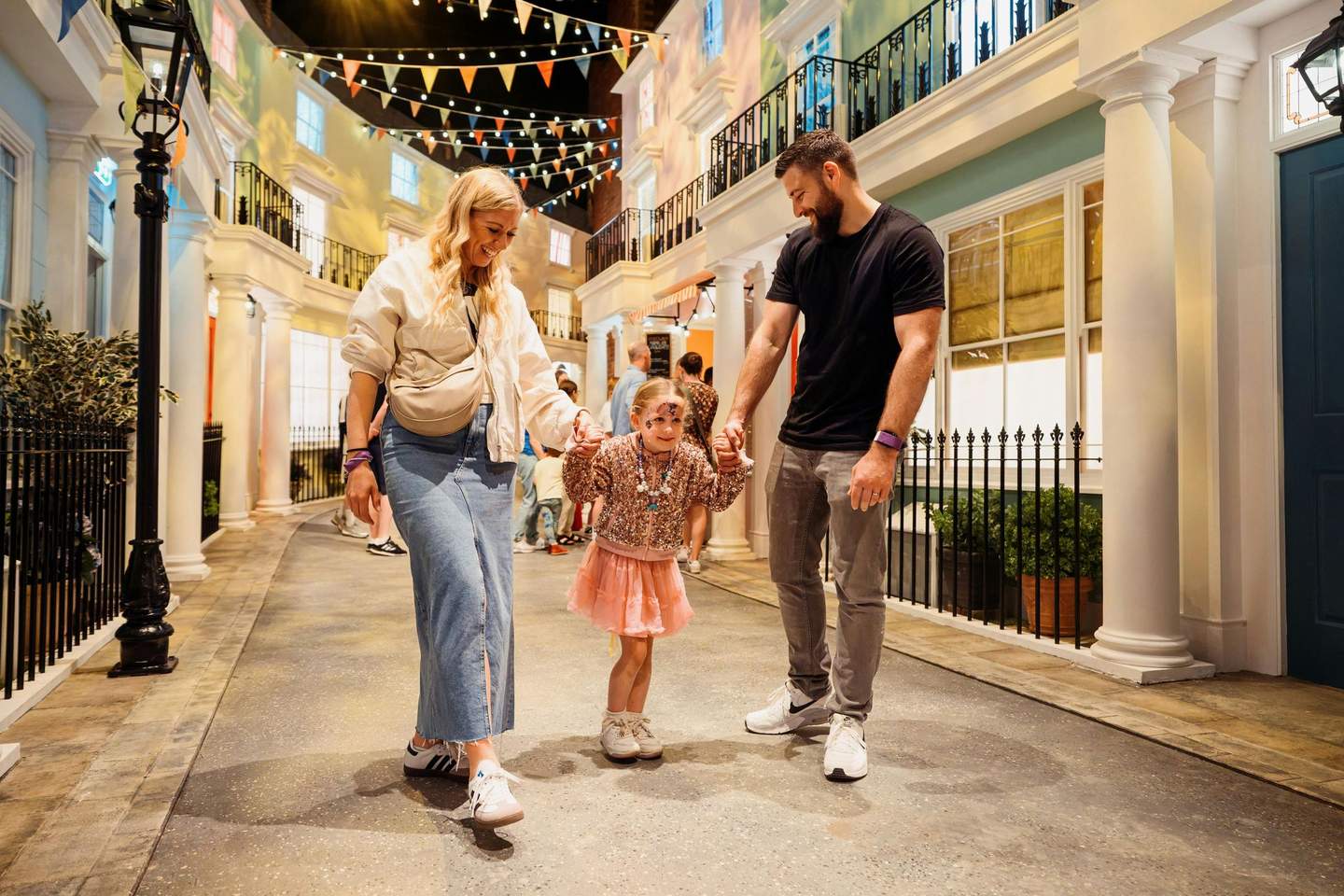 Families enjoying Windsor Gardens together 