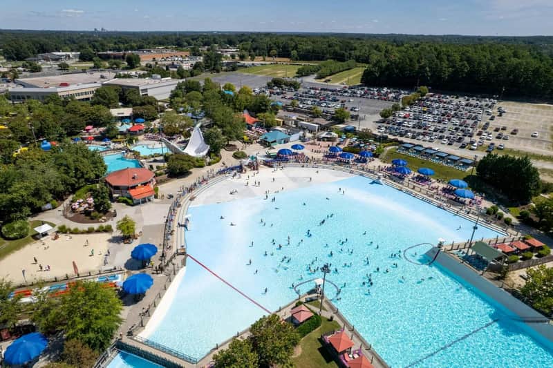 Wet 'n Wild Emerald Pointe Waterpark: Entry Ticket
