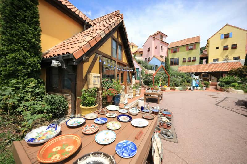 Petite France & Italian Village