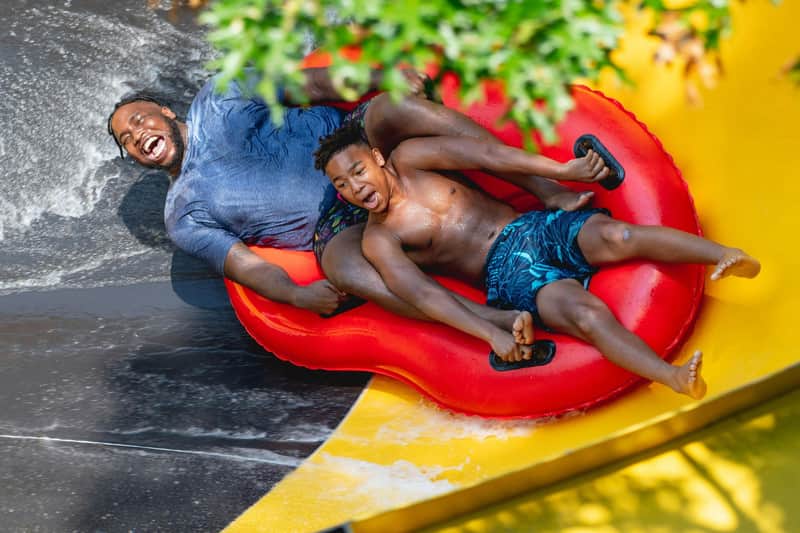 Wet 'n Wild Emerald Pointe Waterpark